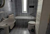 Top 11 - Günstige 2,5-Zimmer-Altbau Wohnung mit guter Raumaufteilung – **ANFRAGEN NUR ÜBER DAS KONTAKTFORMULAR**