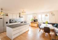 Landhaus in erhöhter Aussichtslage mit weitläufigem Grundstück im schönen Strassertal