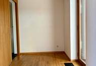 DG-WOHNUNG MIT PRIVATER TERRASSE NÄHE STEPHANSPLATZ