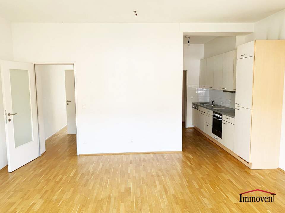 Großzügige 2-Zimmerwohnung mit großem Balkon