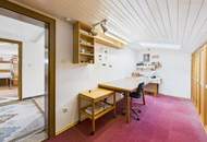 Gepflegtes Einfamilienhaus mit vielseitiger Raumaufteilung und liebevoller Gartenanlage