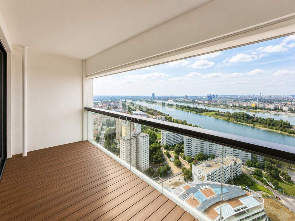 Commission-free - U1 Donauinsel: Danube Luxury: A Rare 151 m² Designer Residence