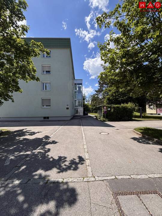Ab sofort verfügbar – großzügige 2-Zimmer-Wohnung in Linz/Kleinmünchen mit Loggia und Parkplatz! ACHTUNG MIETVERTRAG WIRD AUF 10 JAHRE BEFRISTET ABGESCHLOSSEN!