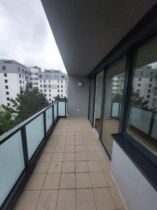 Helle 4-Zimmer-Wohnung mit Loggia!