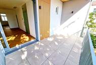 Herbstaktion! MUST HAVE für Familien! Großer Balkon + Lift direkt in die Wohnung + 4,5 Zimmer + Erdwärme + Höchste Qualität + Perfekte Raumaufteilung + Viel Privatsphäre + Blick uns Grüne!