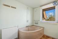 Charmantes Bauernhaus mit großem Grundstück, langgezogenem Hof, 2 Wohnungen und einem Swimmingpool