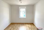 UNBEFRISTET - Sonnige 3-Zimmerwohnung mit großer Terrasse und überdachten Stellplatz