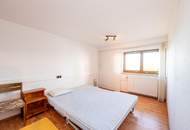 Einfamilienhaus mit Einliegerwohnung, Garage, Carports und Ausblick!