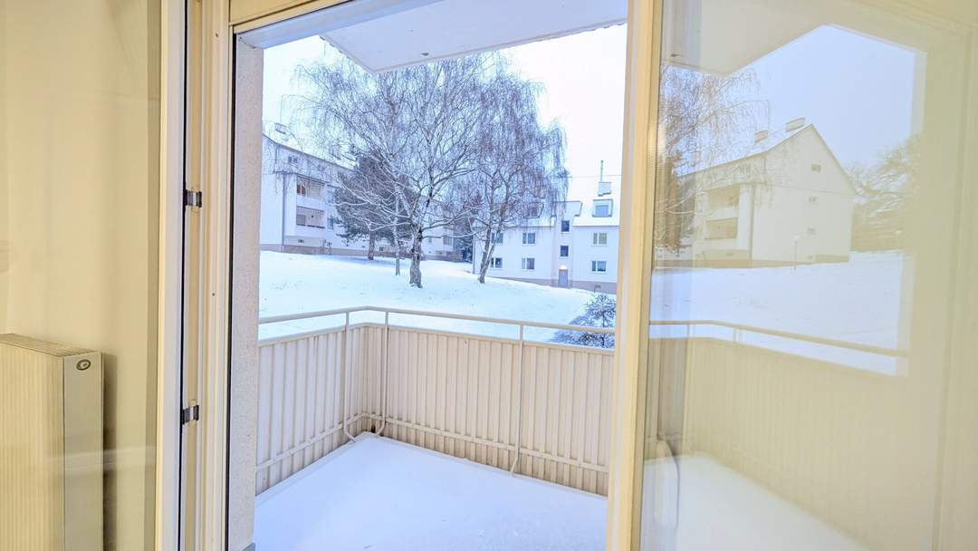 Nette Balkon-Garconniere in ruhiger und zentraler Grünlage beim Rahthauspark/ Mauer Hauptplatz !