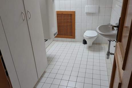 helle Dachgeschosswohnung ab sofort (provisionsfrei) (Provisionsfrei), Wohnung-miete, 1.000,00,€, 8523 Deutschlandsberg