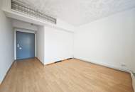 Heller Büroraum mit ca. 16m² | U-Bahnnähe und Lastenaufzug vorhanden