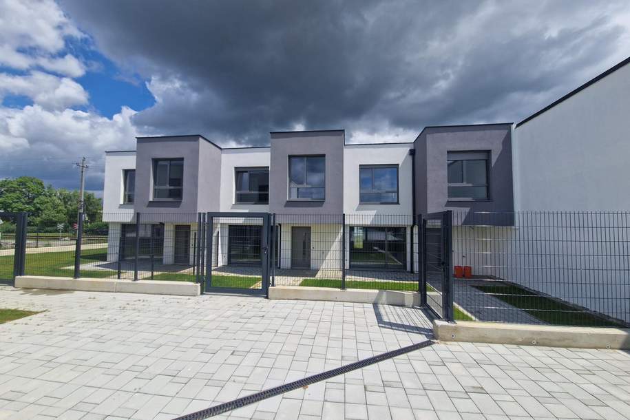 MODERN, MASSIV & HOCHWERTIG WOHNEN IM HÜGELLAND DES SCHMIDATALES MIT BESTER INFRASTRUKTUR UND VERKEHRSANBINDUNG, Haus-kauf, 475.000,€, 3710 Hollabrunn
