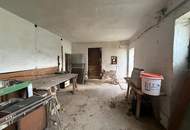 Sanierungsbedürftiger Vierkanthof in ruhiger Ortsrandlage! 6.100 m² Grundstück mit 4.100 m² Bauland & Platz für Tierhaltung