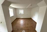 Großzügiges Einfamilienhaus mit XXL-Doppelgarage &amp; viel Potential in Steinerkirchen an der Traun