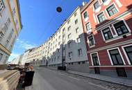 Achtung Sportbegeisterte! 4. OG OHNE LIFT - Sanierungsbedürftige 2 Zimmer Wohnung in S-Bahn-Nähe