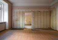 HOFRUHELAGE mit GRÜNBLICK | Sanierungsbedürftiger Altbau | Ca. 8,5 m² Balkon-Option (baubewilligt) | Nähe Einsiedlerpark, U4 Margaretengürtel, künftiger U2-Station Reinprechtsdorfer Straße