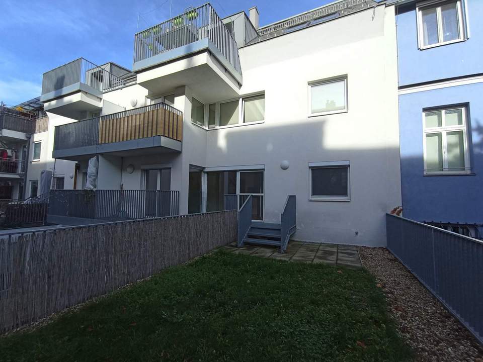 Moderne 2 Zimmer-Wohnung mit Garten, Terrasse und Klimaanlage!