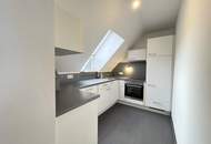 2-Zimmer-Altbaujuwel im ausgebauten Dachgeschoss - mit Dachterrasse und in TOP LAGE!