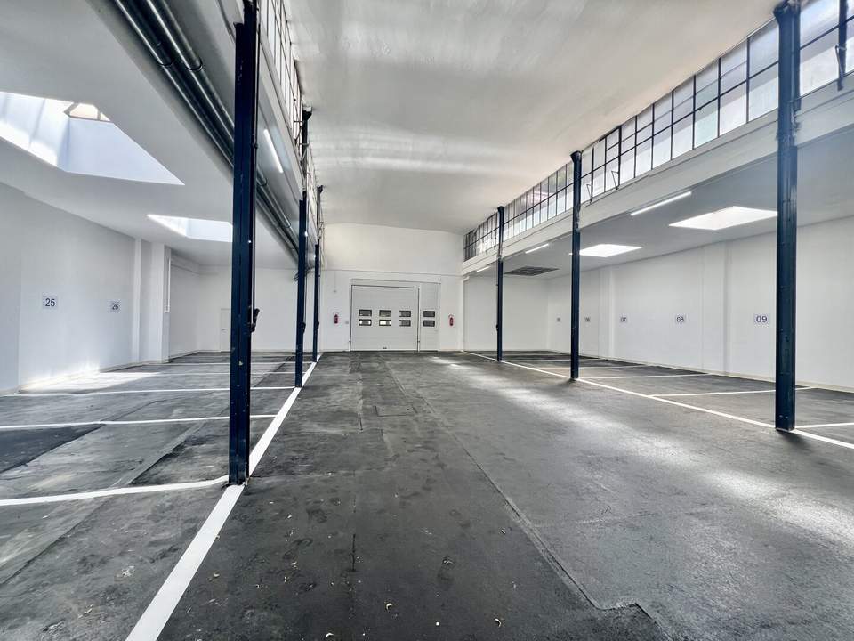 Kfz-Stellplatz in Toplage!