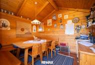 Gepflegtes Einfamilienhaus mit 2 Wohneinheiten, Garten/Terrasse &amp; 3 Garagen in sonnige Ruhelage!