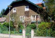 Nostalgisches Einfamilienhaus mit Romantikgarten in 1.920qm Bauland