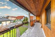 Sonnige Liegenschaft mit Traumgarten, Pool und Grillplatz - Schneebergblick vom Balkon