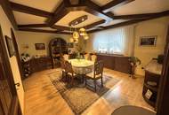 Gepflegtes großes Einfamilienhaus mit überdachtem Pool!