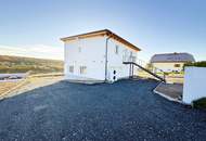 Neuwertiges Haus mit Fernblick &amp; XXL Keller! Nur 90 Minuten von Wien entfernt!