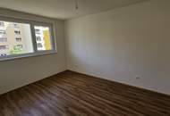 Zwei Zimmer Genossenschaftswohnung mit Balkon