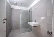 NEUER PREIS: Herrlicher West-Balkon in den ruhigen Innenhof: 2-Zimmer-ERSTBEZUG mit optimaler Anbindung (Top 12)