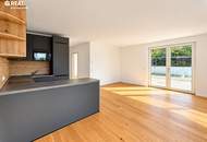 Erstbezug: 2 Zimmer mit Garten, moderner Küche und Carport