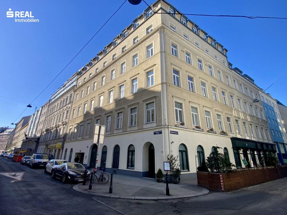 Nähe Schlossquadrat, Entzückende 2 Zimmerwohnung