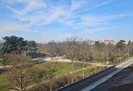 Zinshaus mit Blick zur Gloriett e