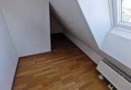 2 Zi.-DG-Maisonette im superschöner Altbau an Single oder Pärchen zu vergeben.