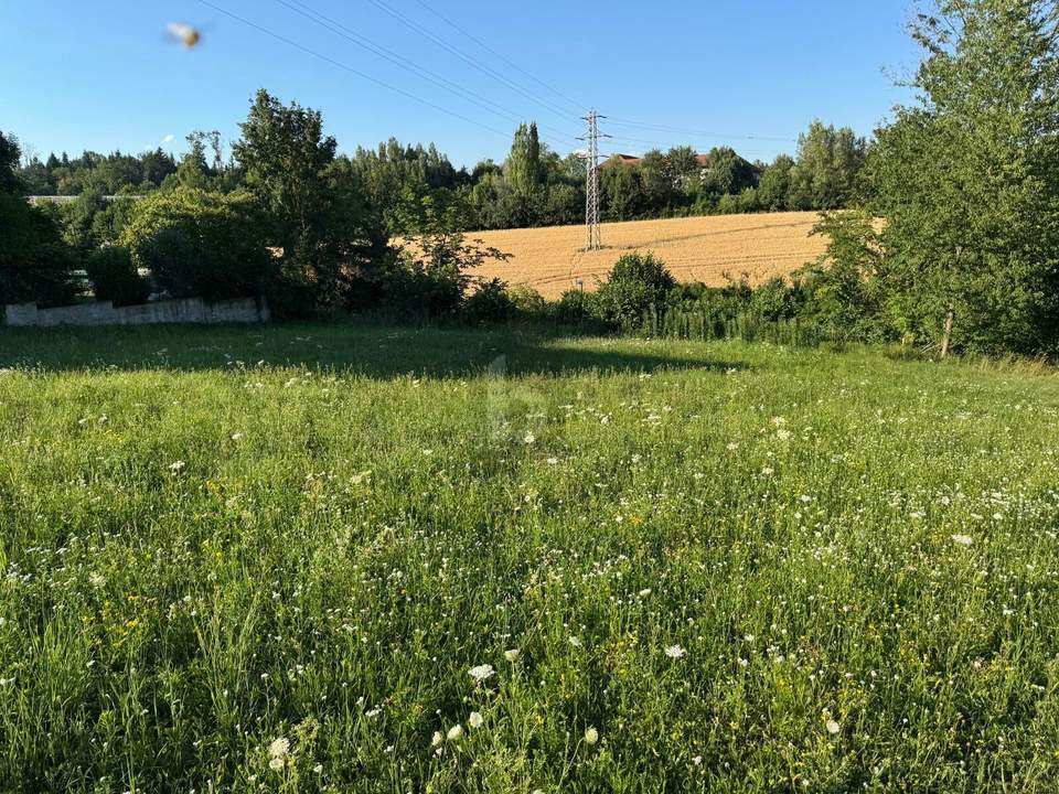 TRAUMHAFTES BAUGRUNDSTÜCK MIT BAUBEWILLIGUNG UND EINREICHPLAN