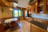 Haus mit 6 Garagen
