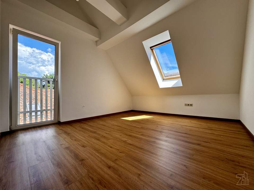 Großzügige 4-Zimmer-DG-Wohnung am Griesplatz – WG-geeignet & sofort verfügbar