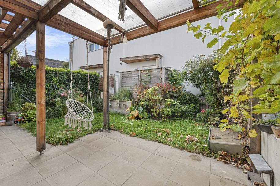 Entzückendes Reihenhaus in Toplage! Lichtdurchflutete 3 Zimmer | Garten mit Terrasse und Pergola | Teilunterkellert | Carport, Haus-kauf, 445.000,€, 2700 Wiener Neustadt(Stadt)