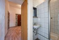 ++NEU++ Renovierungsbedürftige 4-Zimmer Altbauwohnung im Erdgeschoss!