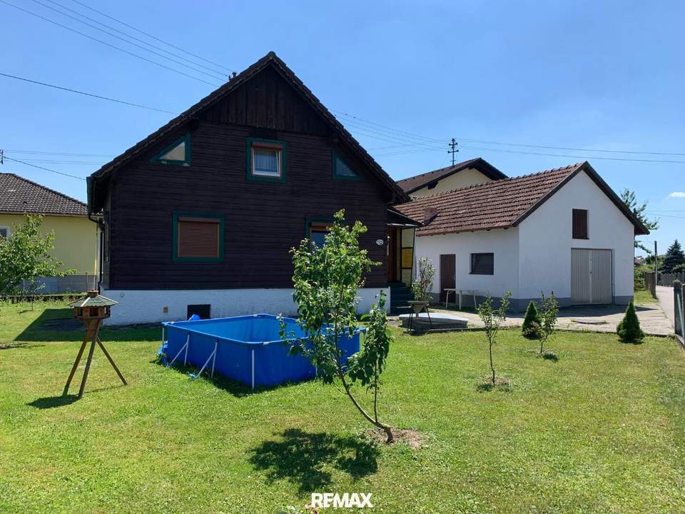 ***OPEN HOUSE, Freitag, 7. August 2026 von 13 - 16 Uhr*** Renovierungsbedürftiges Einfamilienhaus mit Nebengebäude in sonniger Lage nahe Schärding
