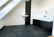 Offen, hell, besonders – Dachgeschoss mit Terrasse