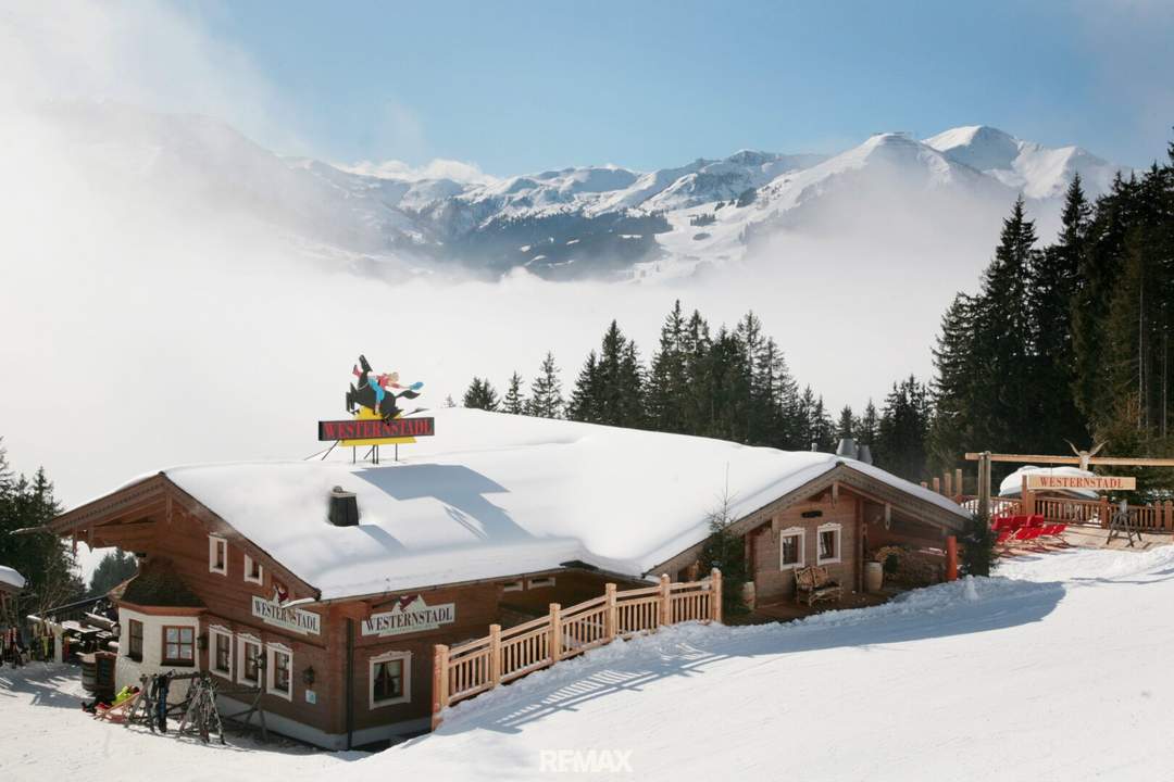Etablierte Skihütte in Best Lage an der Piste – „Westernstadl“ in Saalbach