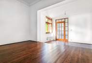 Grüne Oase in Prestige-Lage, Stilvilla mit ca. 1.600 m² Grund, Gästehaus, 2 Garagen und großem Pool