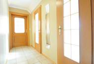 Lichtdurchflutete Dachgeschosswohnung mit 27 m² Aussichts-Loggia und PKW-Garage; PROVISIONSFREI