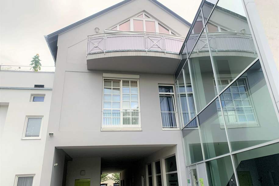 Behagliche Wohnung im 1. Liftstock mitten im Zentrum! UNBEFRISTET!, Wohnung-miete, 518,00,€, 2620 Neunkirchen