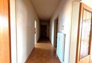 Sanierungsbedürftige 3-Zimmer-Eigentumswohnung mit Balkon, Loggia und Garage