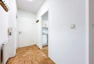 Helle 2-Zimmer-Wohnung mit Extraküche und großem Balkon mit Gartenblick