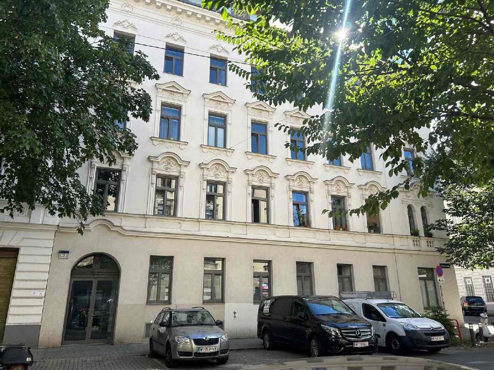 Unbefristete 2-Zimmer-Maisonette- mit Galerie im Dachgeschoss!