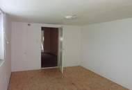 Sanierungsbedürftiges Einfamilienhaus mit Potential !