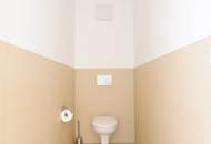 Charmante Dachgeschosswohnung mit viel Licht und luftiger Raumhöhe! Innenhof-Süd-Ausrichtung! Top Anbindung! Ab sofort verfügbar!